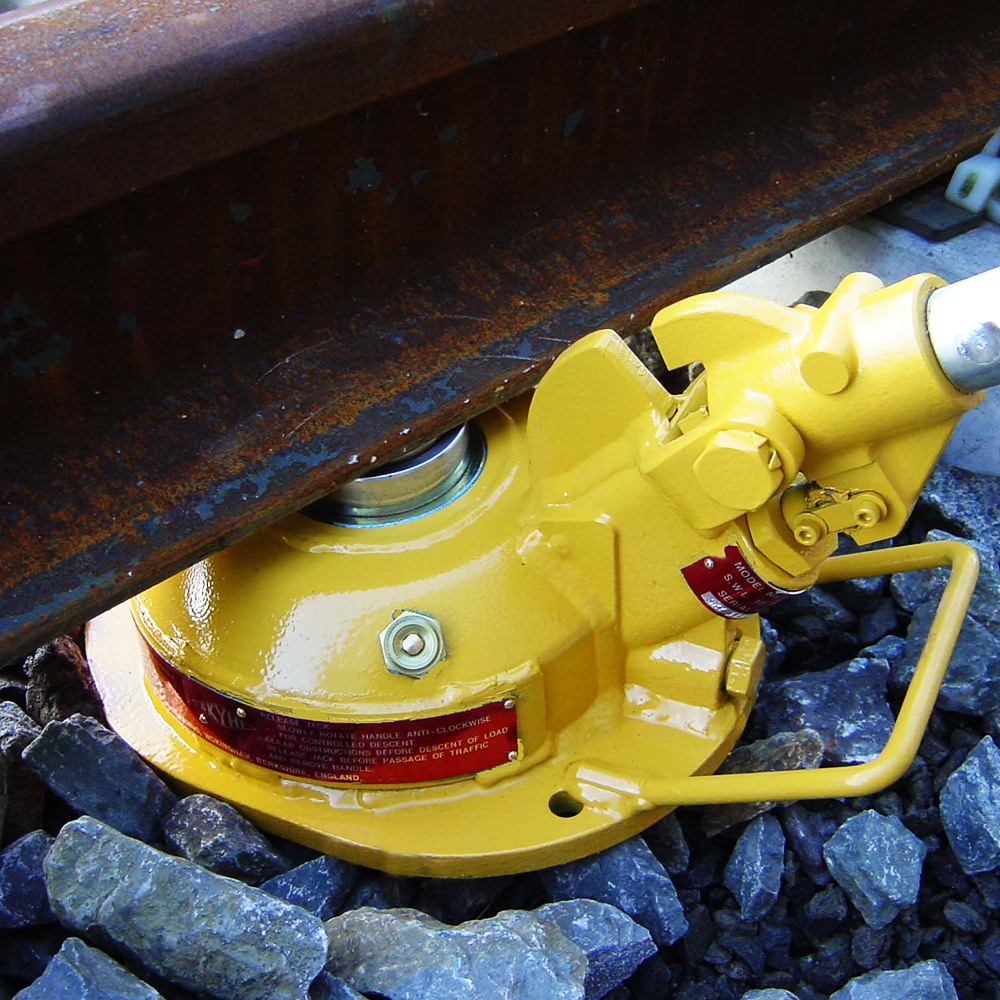 Hire Zwicky™ F1054 Hydraulic Pan Jack Type D